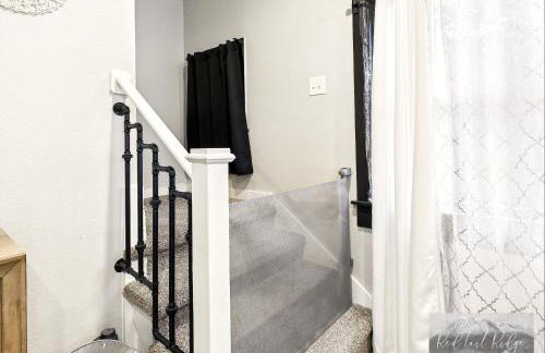 Boho Revival Modern Glam with AC in Downtown Albany - Foto 49