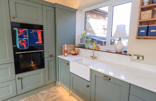 Yew Tree Cottage - Photo 11