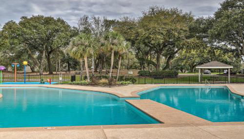 Diamondhead Condo - Marina, Pool Access and Golfing! - Foto 3
