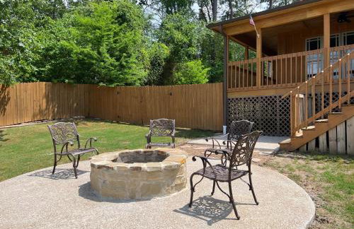 Lakefront Oasis with Private Boat Dock on Lake Palestine - Foto 24