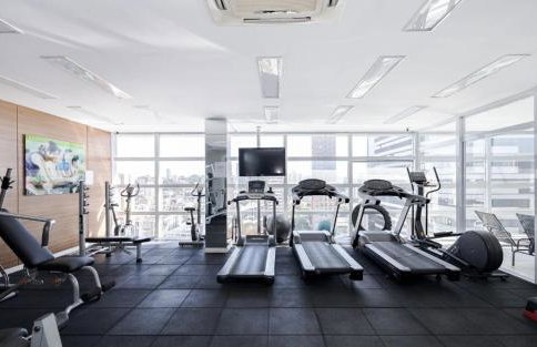 Apto 2qts, Ar Condicionado, Piscina, Churrasqueira, Finamente Mobiliado e Decorado - Foto 17