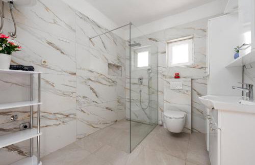 Holiday House Laetitia with pool - Foto 43