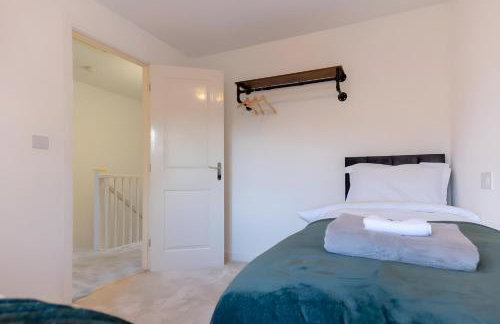 FREE parking, LARGE House for Contractors & Families, Sleeps 7, 25 mins to MANCHESTER & LIVERPOOL - Foto 32