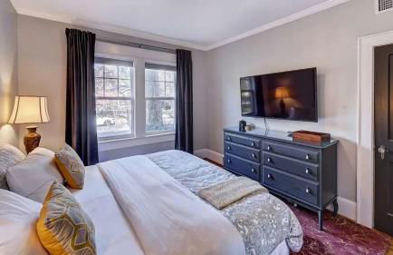 Chic Comfortable 2BR with Porch near Dilworth - Foto 2