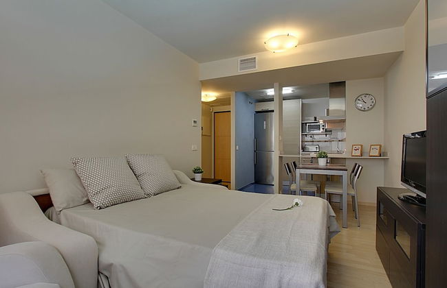 Apartamento Top Malaga Calle Pacifico con piscina y parking - Photo 7