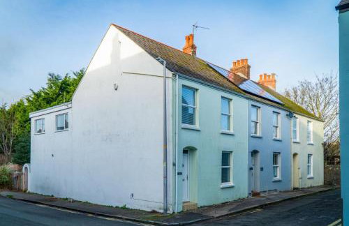 Taliesin - 5 Bedroom Holiday Home - Tenby - Foto 18