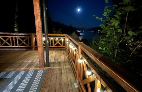 Domek nad jeziorem w górach - Foto 4