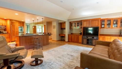 Bridle Trails Treehouse - Foto 3, stove, pet friendly, minibar