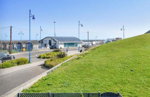 Dexters Den - Sea views, yards from Beach - Foto 33