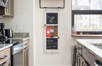 Red Drive at the Elegant Grand Traverse Commons - Foto 14