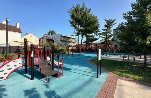 Comfy NJ 2BR Close to Airport, Dream Mall & NYC - Foto 4