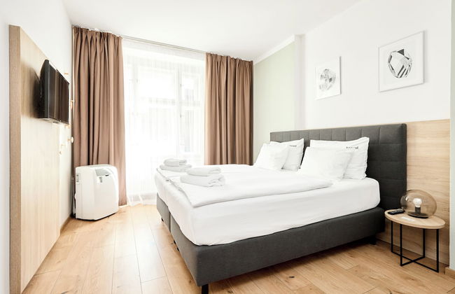 Honest SMICHOV - Foto 12