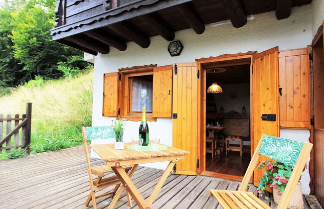 Belvilla by OYO Hilltop Chalet in Lamon With Views - Foto 29