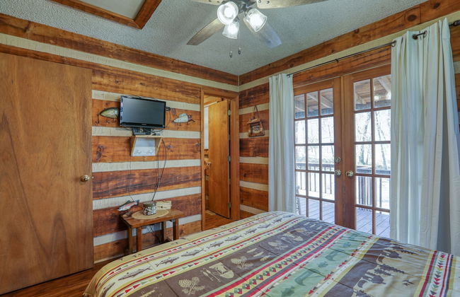 Creekside Memories - 2 Bedrooms, 2 Baths, Sleeps 6 Cabin by RedAwning - Foto 3