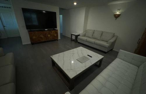 A Tranquil Haven with Elegance - Foto 22