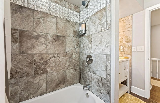 Brew City Game Room Fenced Yard Sleeps 13 - Foto 24