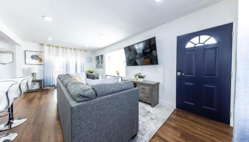 8 Beds Home with 4 Car Parking Space - Near DTLB - Foto 2