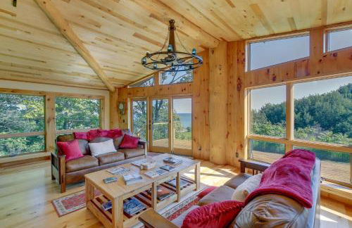Idyllic Sturgeon Bay Cabin with Fire Pit and View - Photo 1