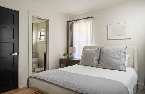 Lake View Modern Farmhouse Hot Tub 2 Suites - Foto 16