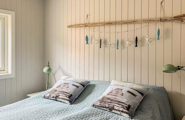 4 Person Holiday Home in Alsvag - Photo 16