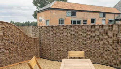 3 Henham Barns - Photo 5