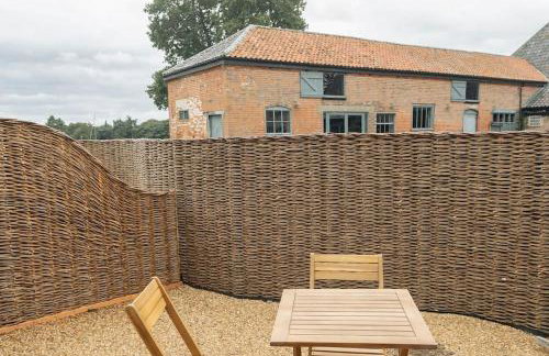 3 Henham Barns - Photo 5