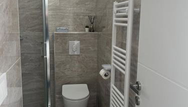LAV apartmani - Foto 3, Shower