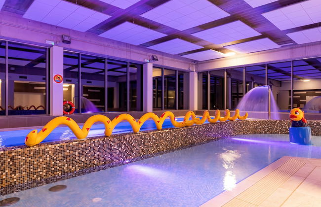 Aquamarina Onyx Apartments by Renters - Photo 39