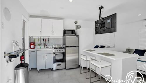 Studio wpool patio steps to beach - Photo 3, Other