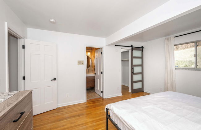 Top Notch City Escape w King Bed - Foto 13