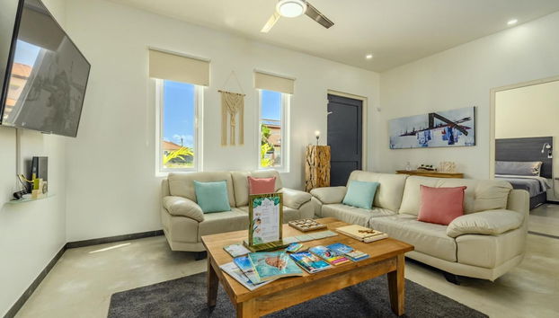 NEW Modern 4BR 4 5BA w Pool Outdoor Dining - Foto 2, Habitación