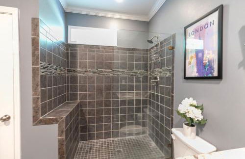 World Cup Stay Near Six Flags & Downtown - Foto 40