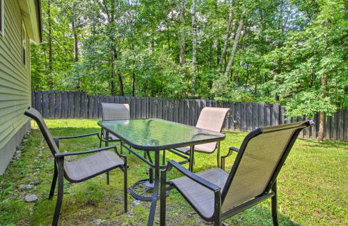 Stylish Mountain Home Near Ski, Golf and Manchester! - Foto 23