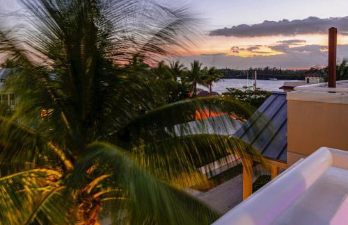 Walk to Hollywood Beach: Luxury Family Getaway! - Photo 40
