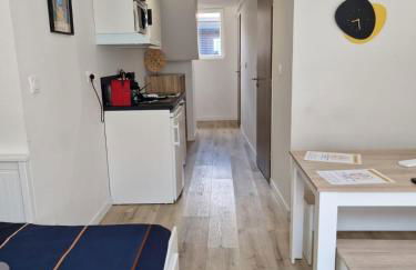 Faubourg des voyageurs 5 - Studio climatisé 2 personnes - proche axe autoroute - Photo 6