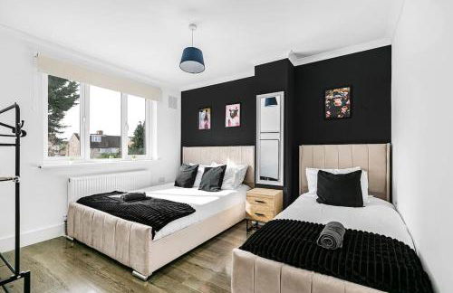 Luxury Large House With Games Room Sleeps Up to 12 - Foto 4