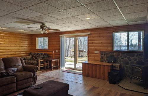 Lake Willow Lakefront House! Northwoods Retreat! - Foto 25