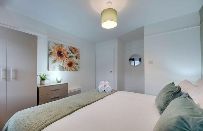 The Hideaway at Monk Street by Week2Week - Photo 3