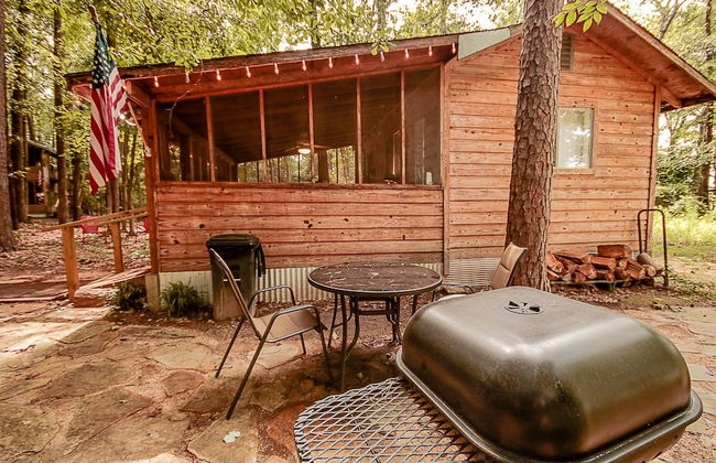 Cora's Cabins - Photo 14