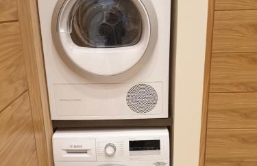 London Luxury Apartments 3 Bedroom Sleeps 8 with 3 Bathrooms 5 mins Walk to tube station free parking - Foto 28