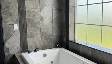 Peaceful 4 bedroom house near lake access - Foto 2