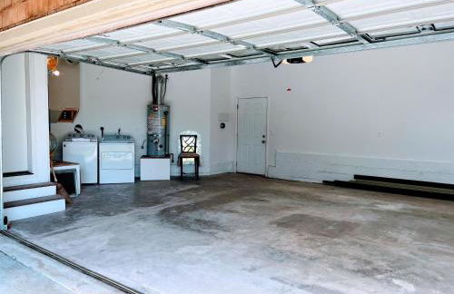 Contemporary House with Ocean View Decks - Foto 37