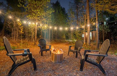 Laid Back Cabin 7 Mn to Glacier, Private Fire Pit - Foto 1