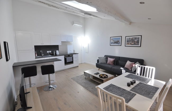 Picasso Apartments - Photo 19