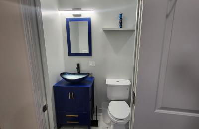 OoohLaLa! 2 Beds and 2 Full Baths w/Free Parking - Foto 20