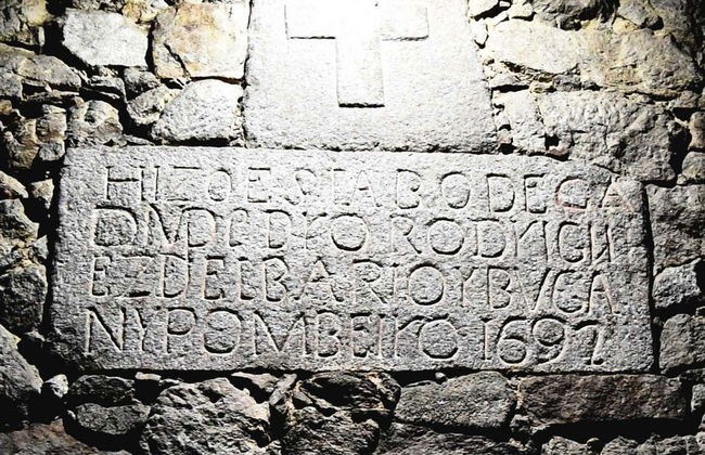 Casa Moreiras Winery Tour + Tasting - Photo 3