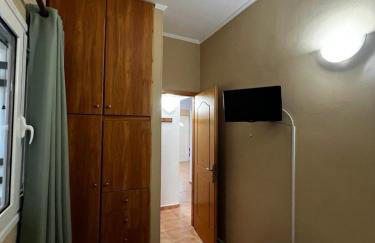 Papadakis Family Home - 2 BR Apartment - Photo 4
