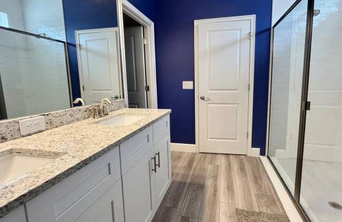 The Arcade close to downtown with fenced yard - Photo 14