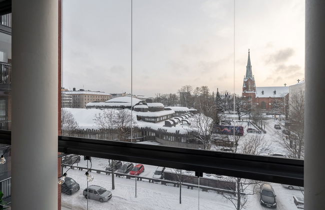 New 2BR Apt with Balcony, Sauna & Great Location - Foto 16