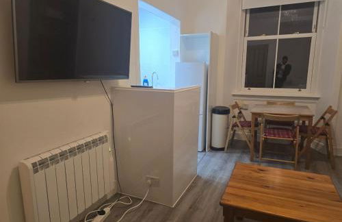 Comfy Semi-Central Stay near Entertainment Park - Foto 14